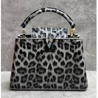 Сумка Louis Vuitton Capucines BB Grey Leopard