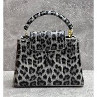 Сумка Louis Vuitton Capucines BB Grey Leopard