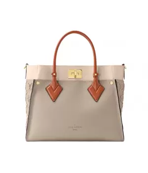 Сумка Louis Vuitton On My Side MM Galet Grey