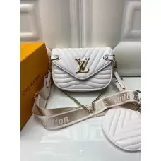 Сумка Louis Vuitton Pochette metis белая 